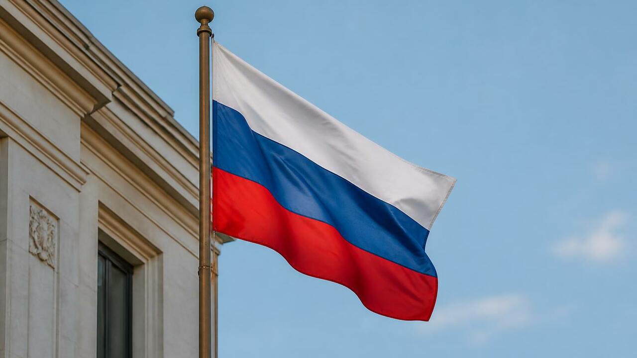 Губернатор Гусев и Матузов поздравили воронежцев с Днем Государственного флага Александр Гусев и Юрий Матузов поздравили жител...